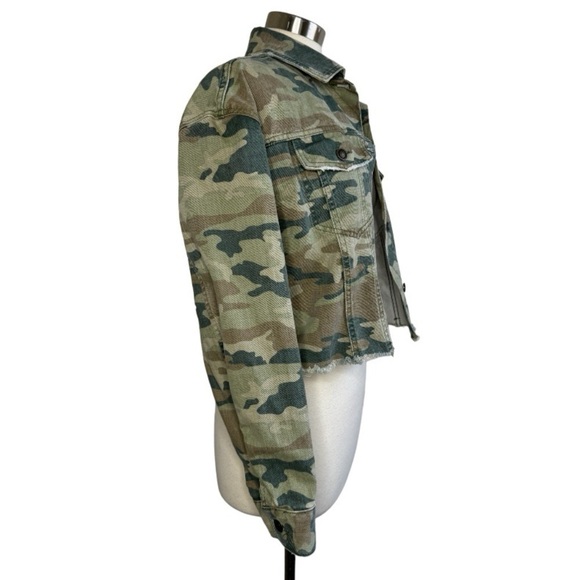 FREE PEOPLE Oversized Camo Printed Denim Jacket size XS - Picture 4 of 13